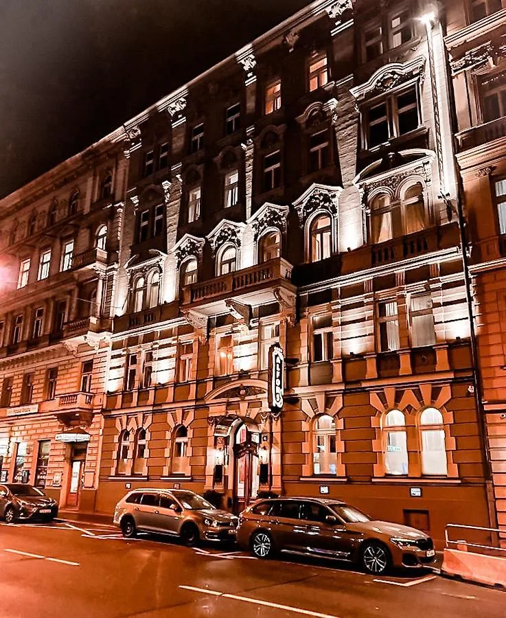 Alfons Boutique Hotel Prag 4*,